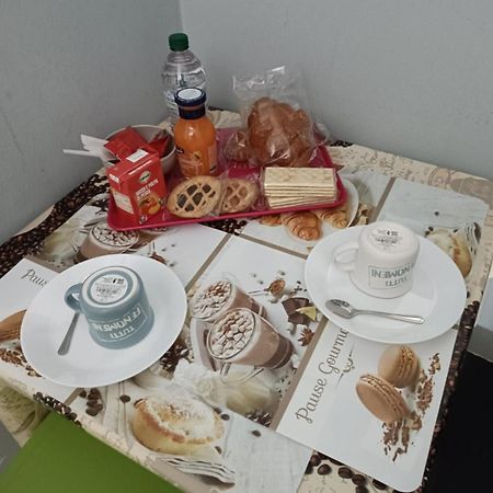 Hotel Ded 1 Checkin A Richiesta Πάρμα Εξωτερικό φωτογραφία
