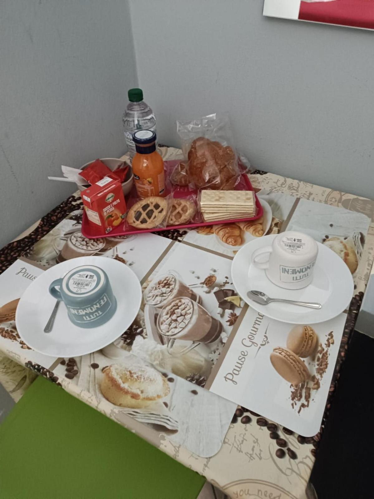Hotel Ded 1 Checkin A Richiesta Πάρμα Εξωτερικό φωτογραφία